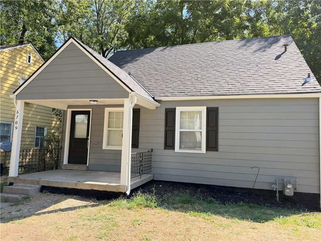 6709 Walrond Ave, Kansas City, MO 64132