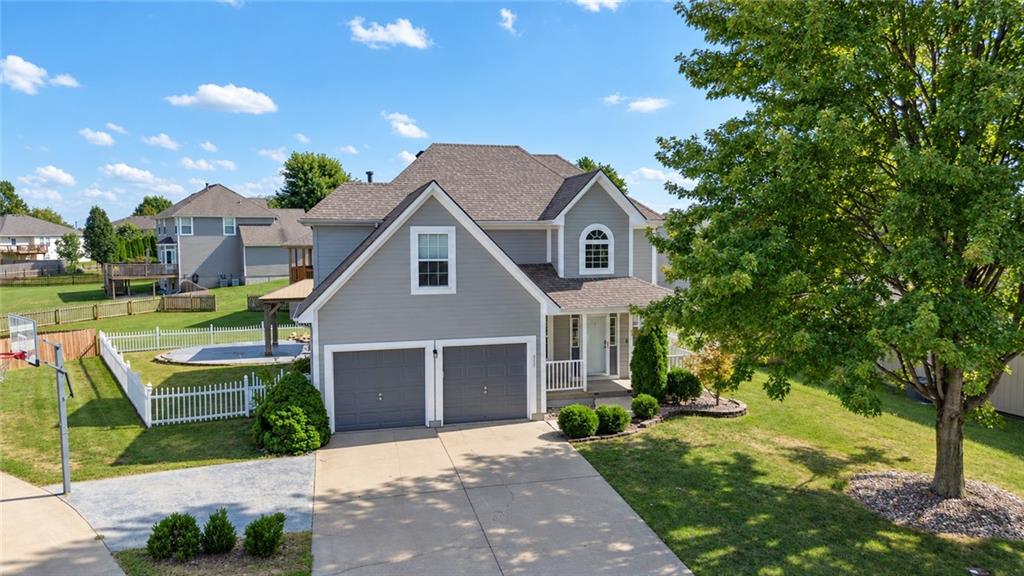 953 NW Maplewood Ct, Grain Valley, MO 64029