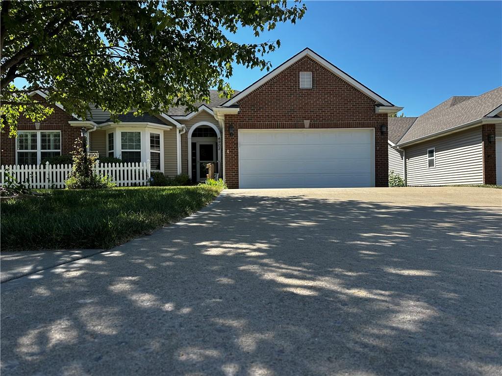 4902 Kelsey Ct, St Joseph, MO 64506