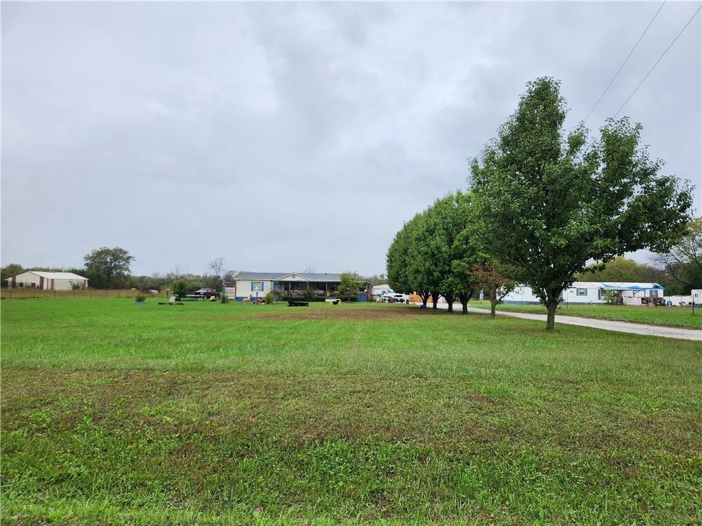 333 SE 901st Rd, Clinton, MO 64735