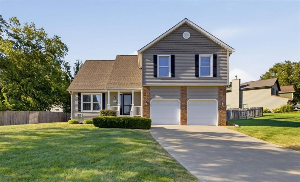 10232 Tracy Ave, Kansas City, MO 64155