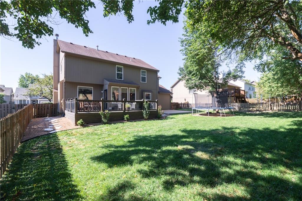 2636 W Whitney St, Olathe, KS 66061