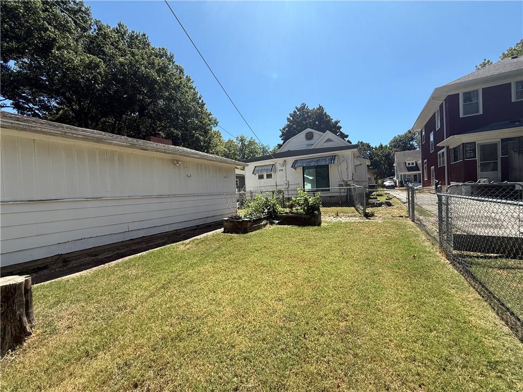 714 W 8th St, Pittsburg, KS 66762