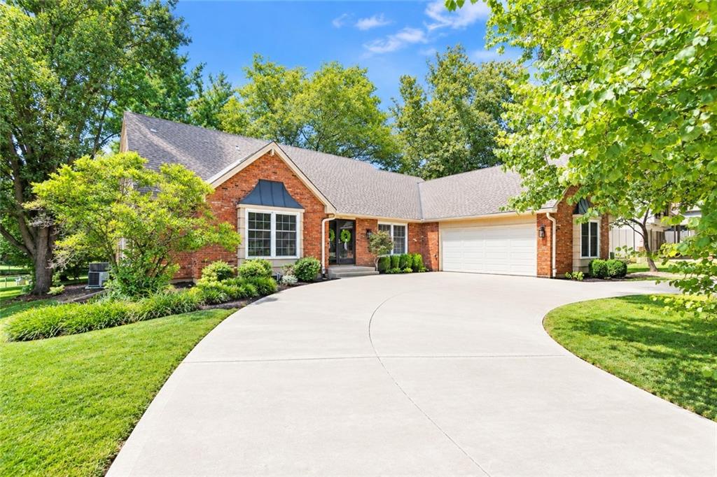 10500 Farley St, Overland Park, KS 66212