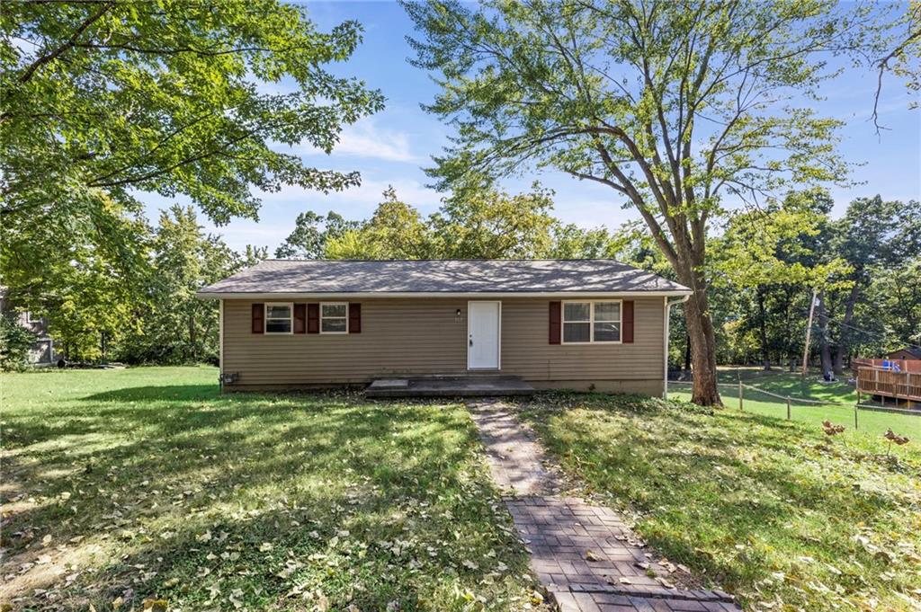 307 E 165th St, Belton, MO 64012