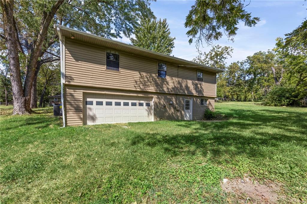 307 E 165th St, Belton, MO 64012