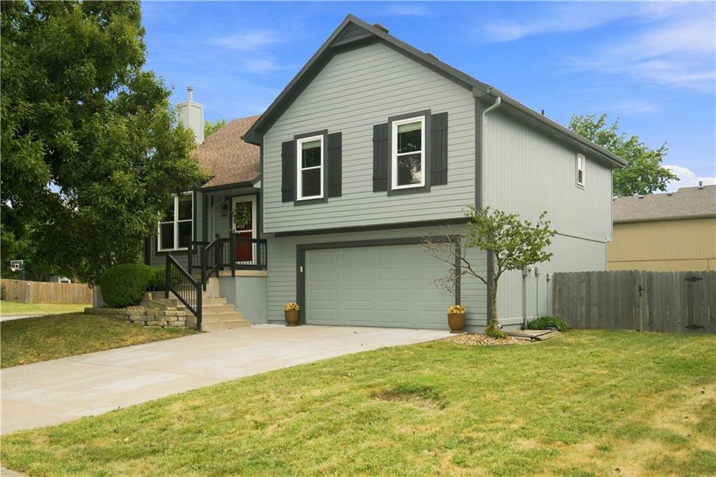 16296 S Hunter St, Olathe, KS 66062