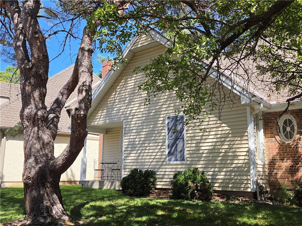 4506 W 90th St, Prairie Village, KS 66207