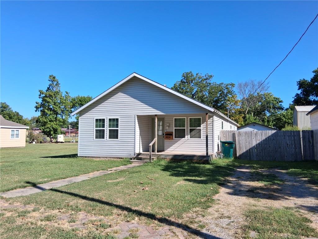404 - 406 W Buffalo St, Girard, KS 66743
