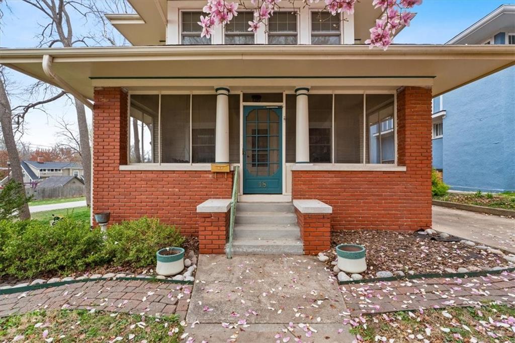 18 W 61st Ter, Kansas City, MO 64113