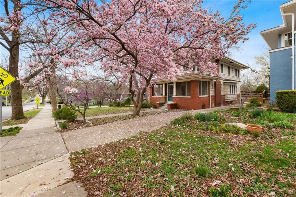 18 W 61st Ter, Kansas City, MO 64113
