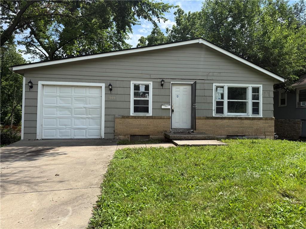 3909 E 58th St, Kansas City, MO 64130