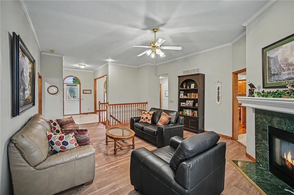3010 Hirter Dr, St Joseph, MO 64506