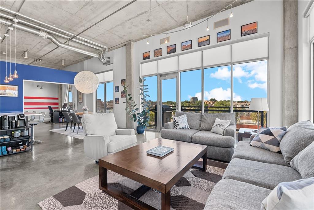 4141 Pennsylvania Ave #507, Kansas City, MO 64111