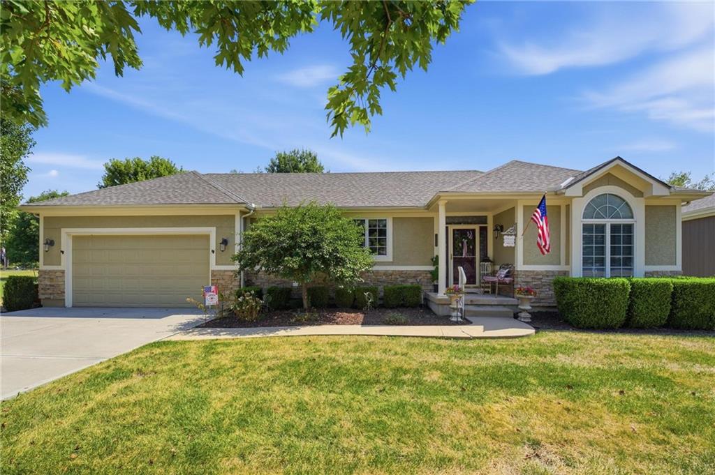29419 Palmer Dr, Paola, KS 66071