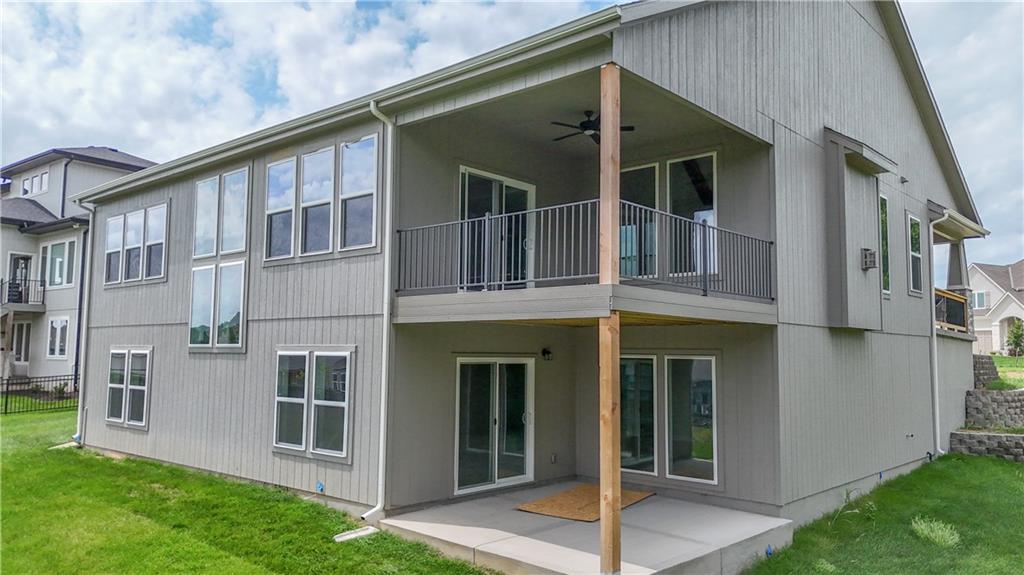 5906 Mccormick Dr, Shawnee, KS 66226