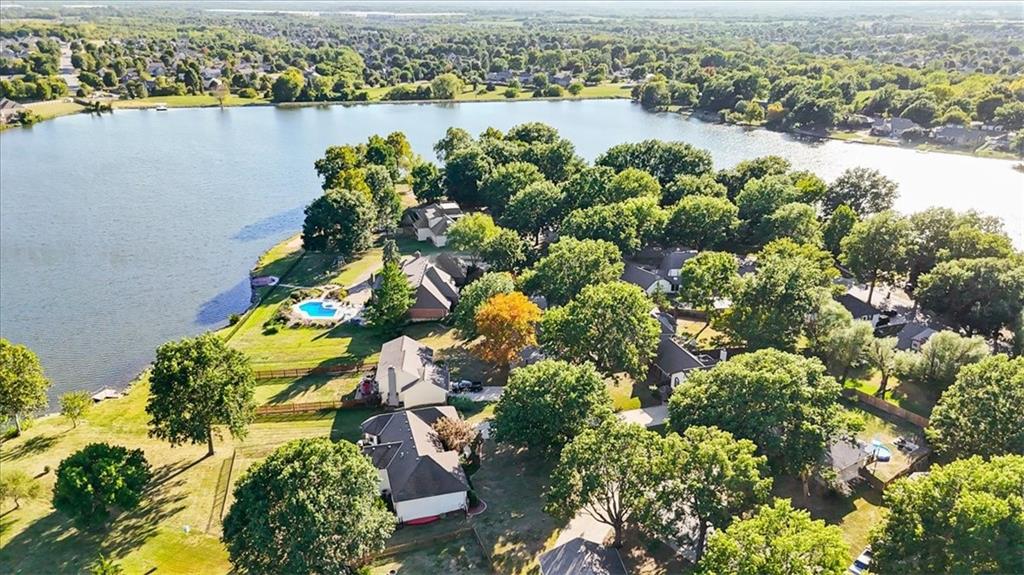 300 Johnston Dr, Raymore, MO 64083