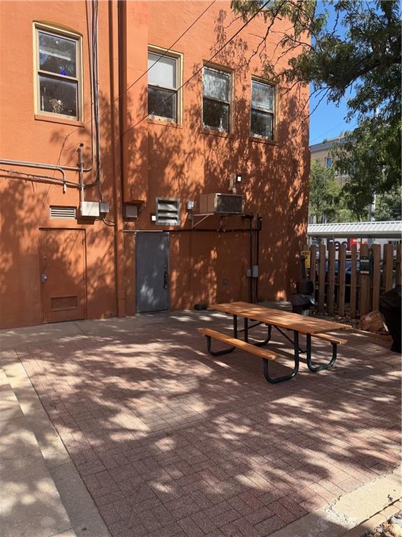 412 Delaware #306 St, Kansas City, MO 64105