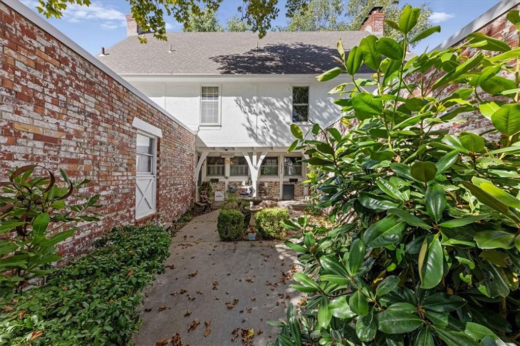 10214 Conser St, Overland Park, KS 66212