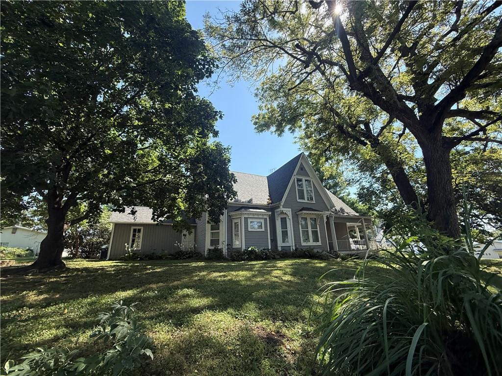 209 W Nodaway St, Oregon, MO 64473