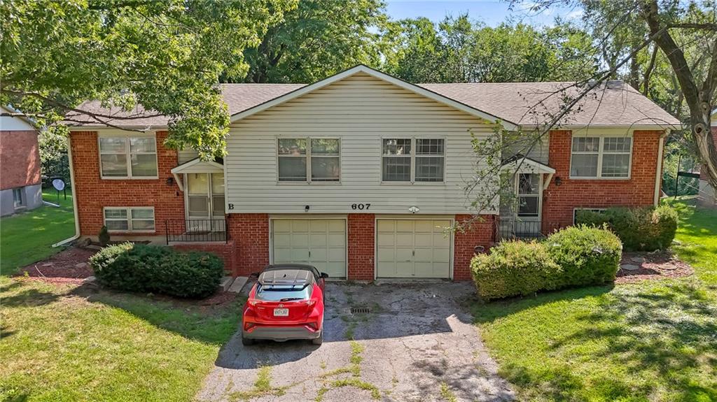 605-607 NE Lynn St, Lee's Summit, MO 64063