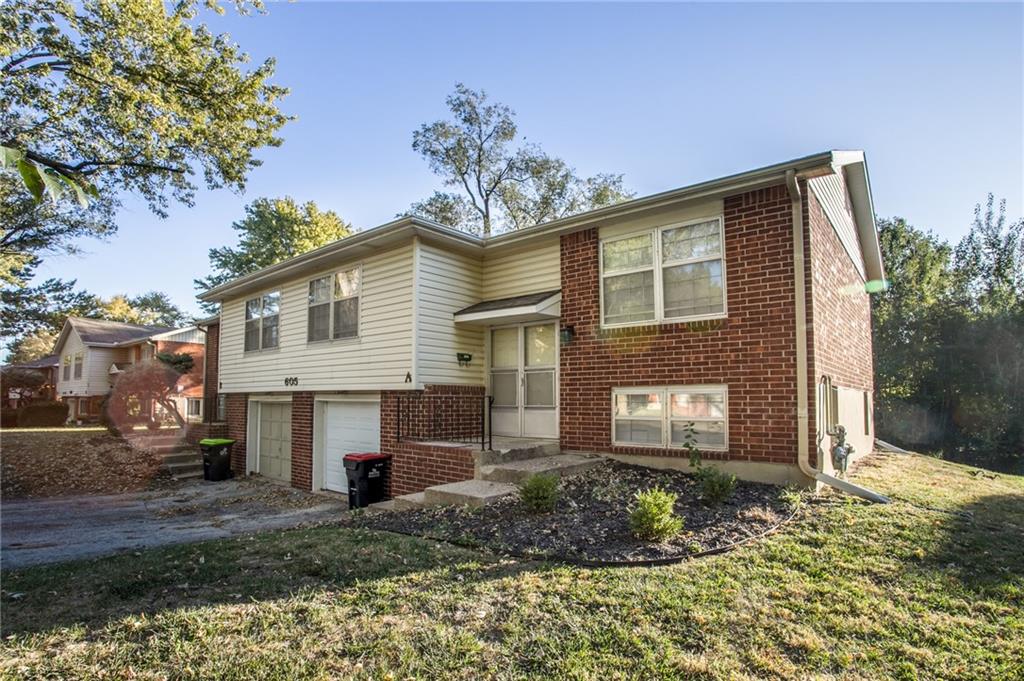 605-607 NE Lynn St, Lee's Summit, MO 64063