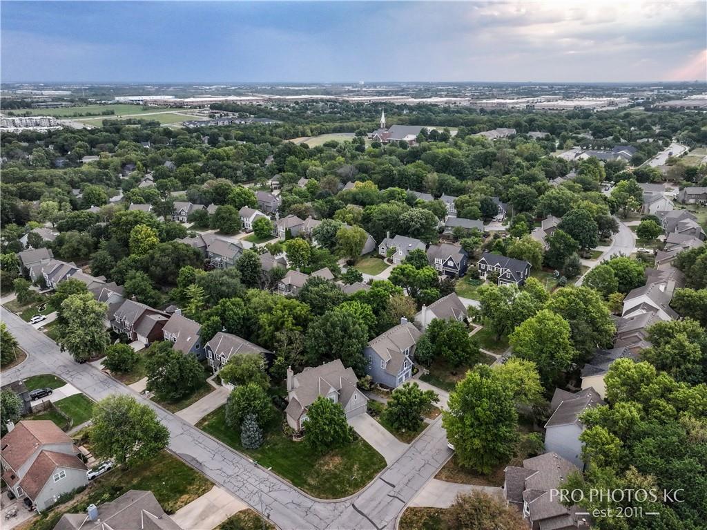 18640 W 116th St, Olathe, KS 66061