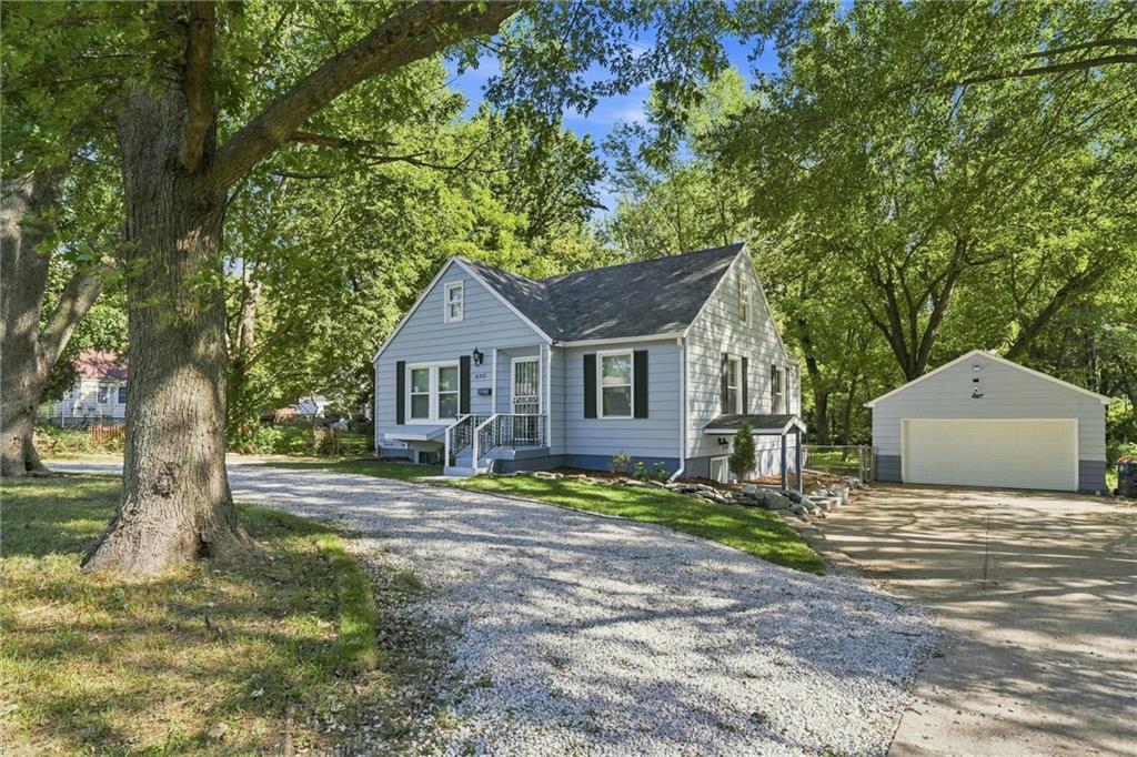 6315 E Red Bridge Rd, Kansas City, MO 64134