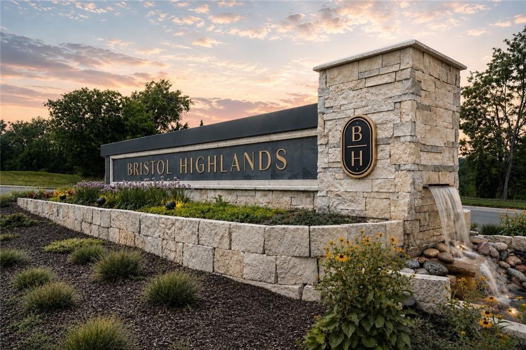 21502 W 80th St, Shawnee, KS 66220