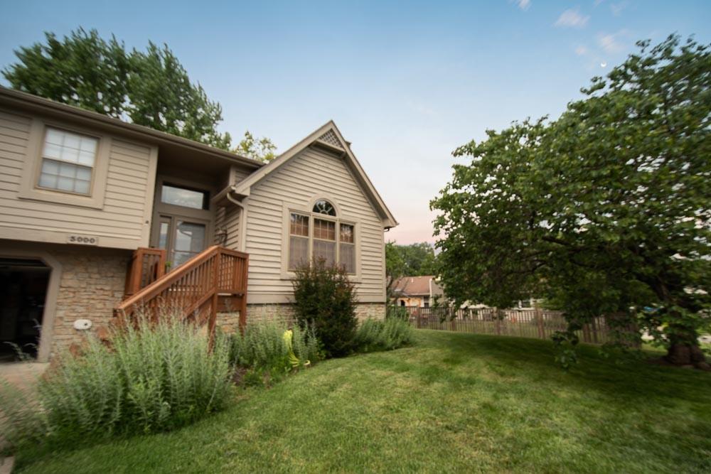 3000 University Dr, Lawrence, KS 66049