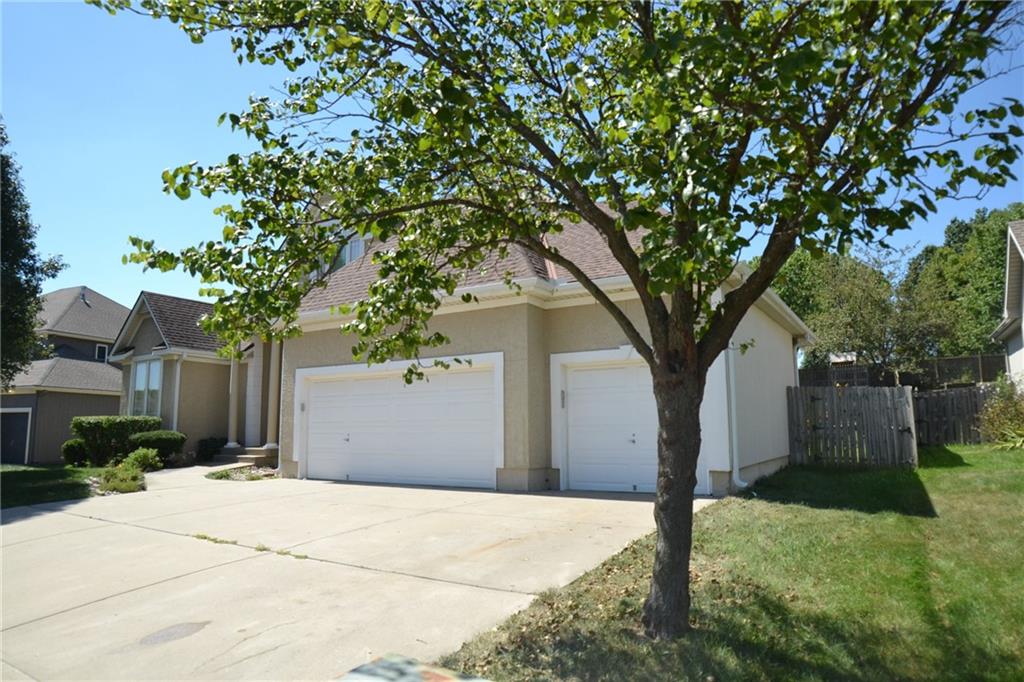6328 N Spruce Ave, Kansas City, MO 64119