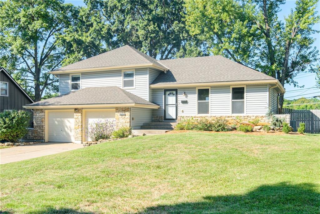 9534 Connell Dr, Overland Park, KS 66212
