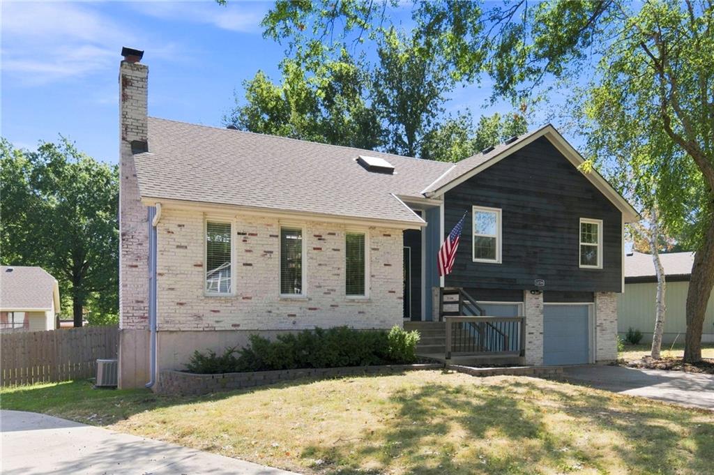 14709 S Homestead Dr, Olathe, KS 66062