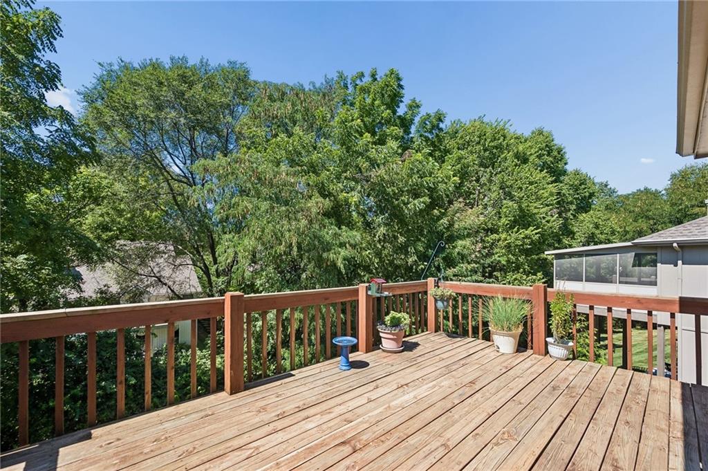 7418 N Prospect Ave, Gladstone, MO 64119