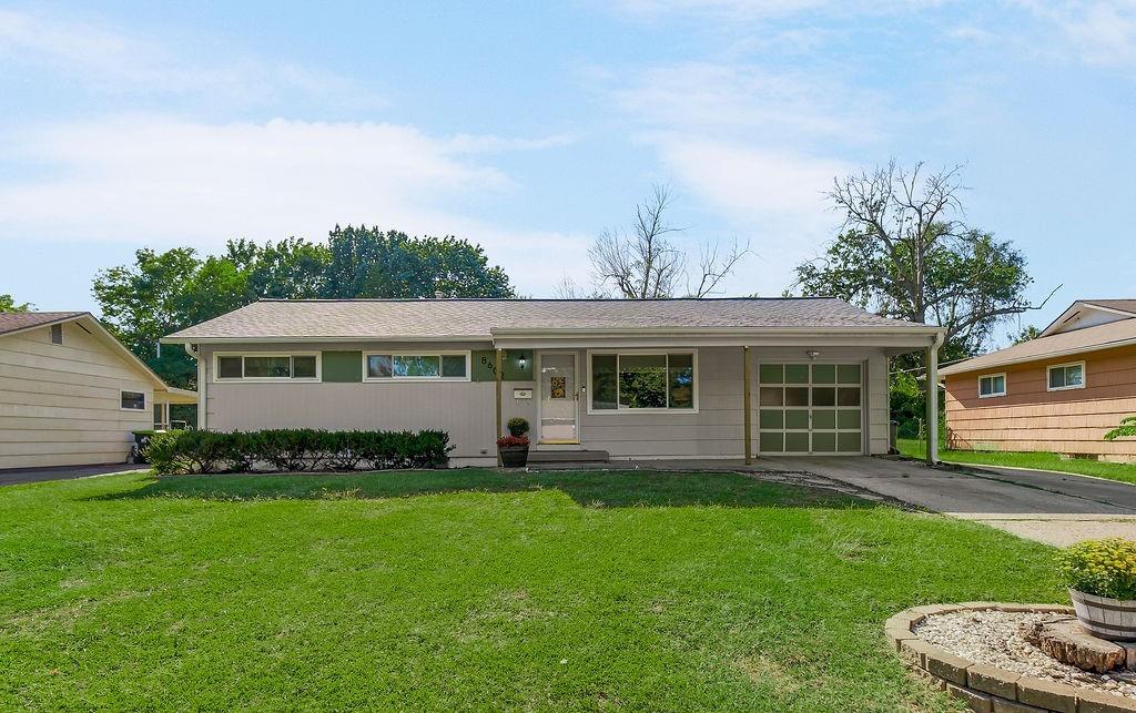 8602 Everett St, Raytown, MO 64138