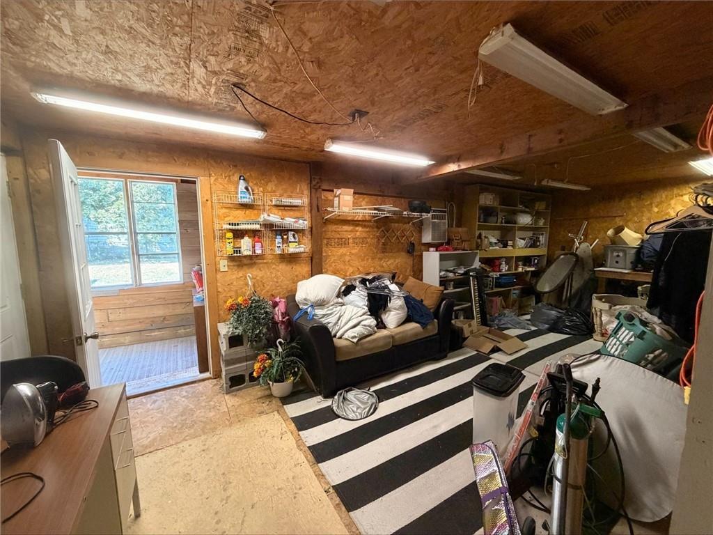 204 E Maple St, Girard, KS 66743
