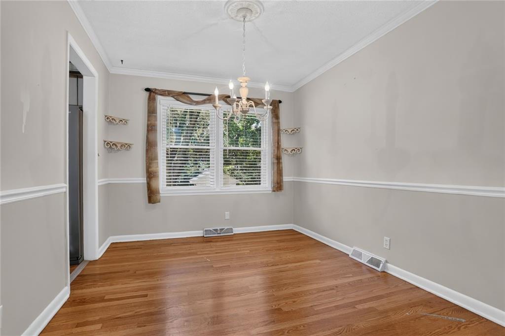 9211 W 76th Ter, Overland Park, KS 66204