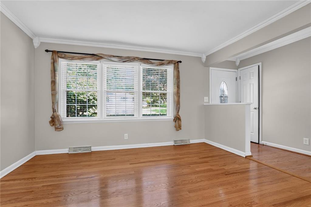 9211 W 76th Ter, Overland Park, KS 66204