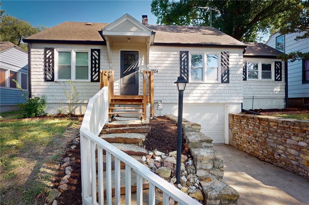1204 Olive St, Leavenworth, KS 66048