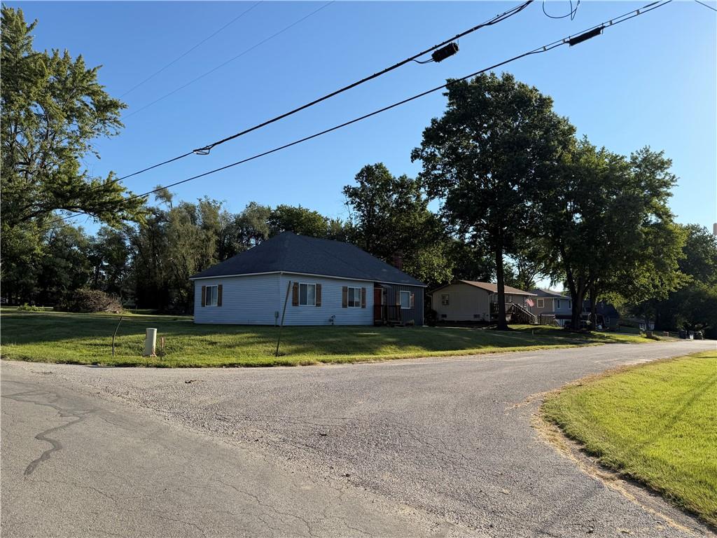 210 W 7th St, Knob Noster, MO 65336