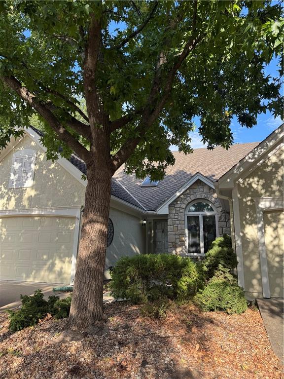 12107 Slater St, Overland Park, KS 66213