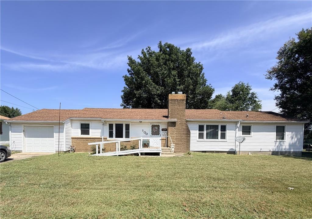 100 W Lee St, Butler, MO 64730