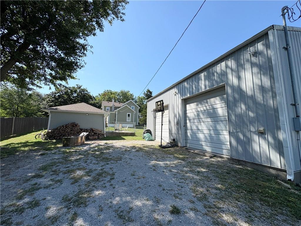 805 W Main St, Savannah, MO 64485