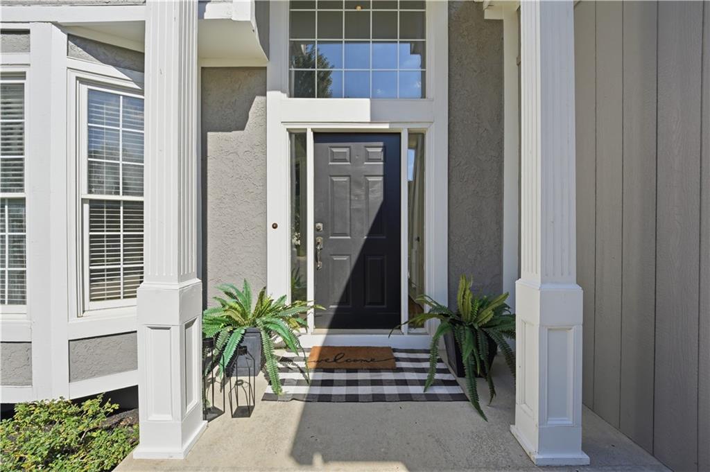 8018 W 122nd Ter, Overland Park, KS 66213