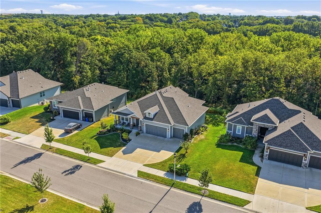 11653 S Barker Rd, Olathe, KS 66061