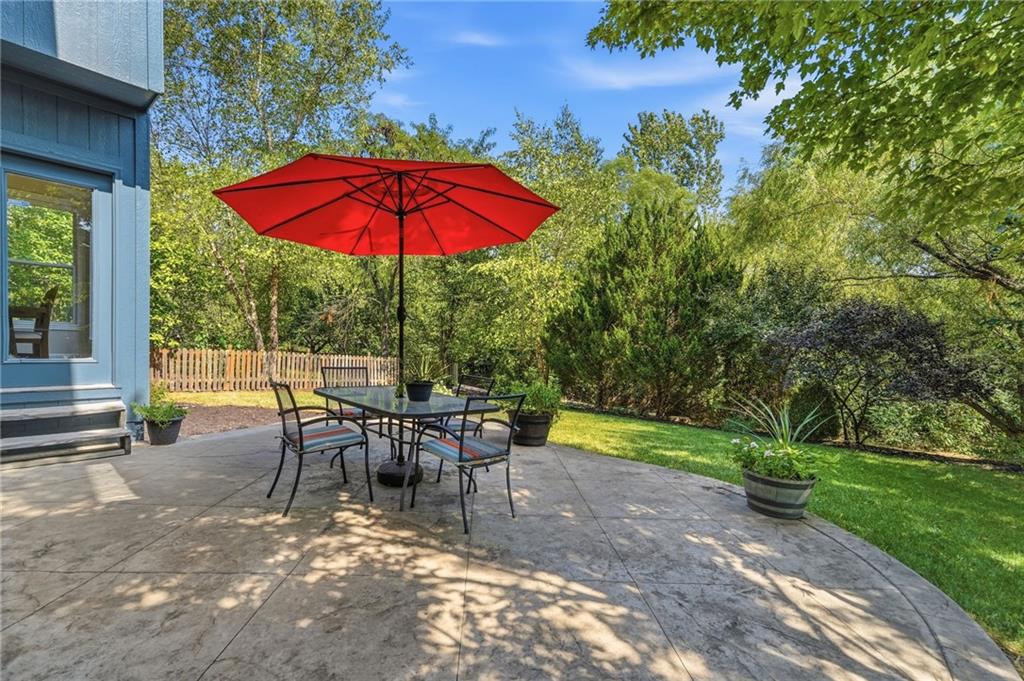 15421 S Alcan St, Olathe, KS 66062