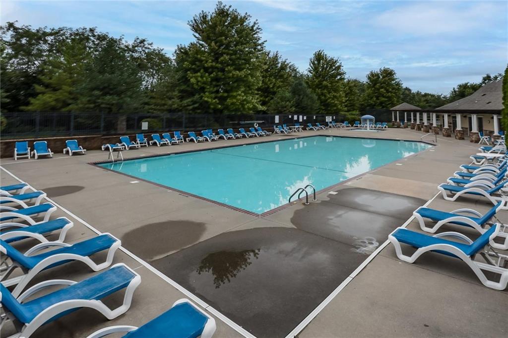 8948 Inkster St, Lenexa, KS 66227