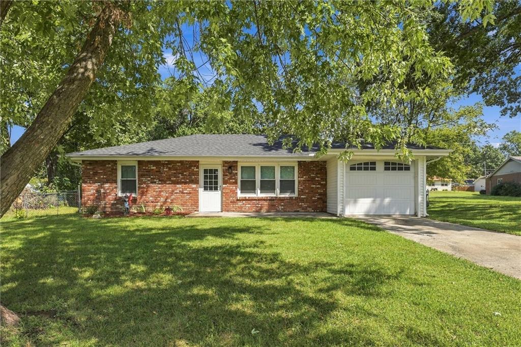 505 Quincy Blvd, Smithville, MO 64089