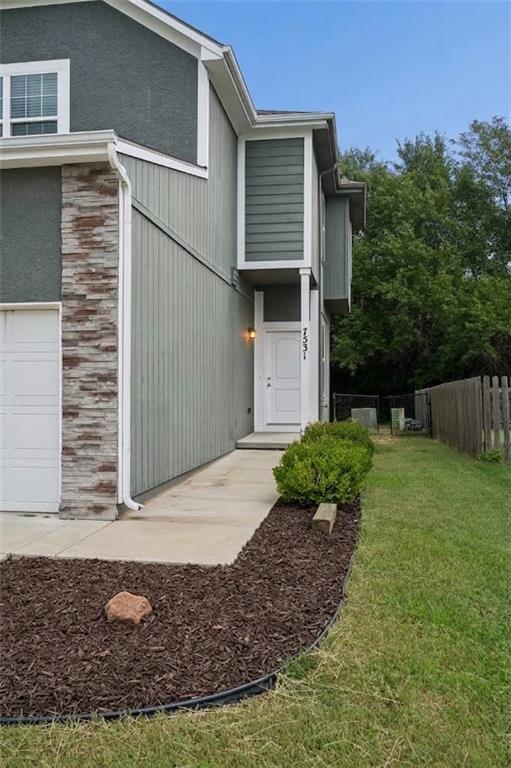 7531 Mccoy St, Shawnee, KS 66227