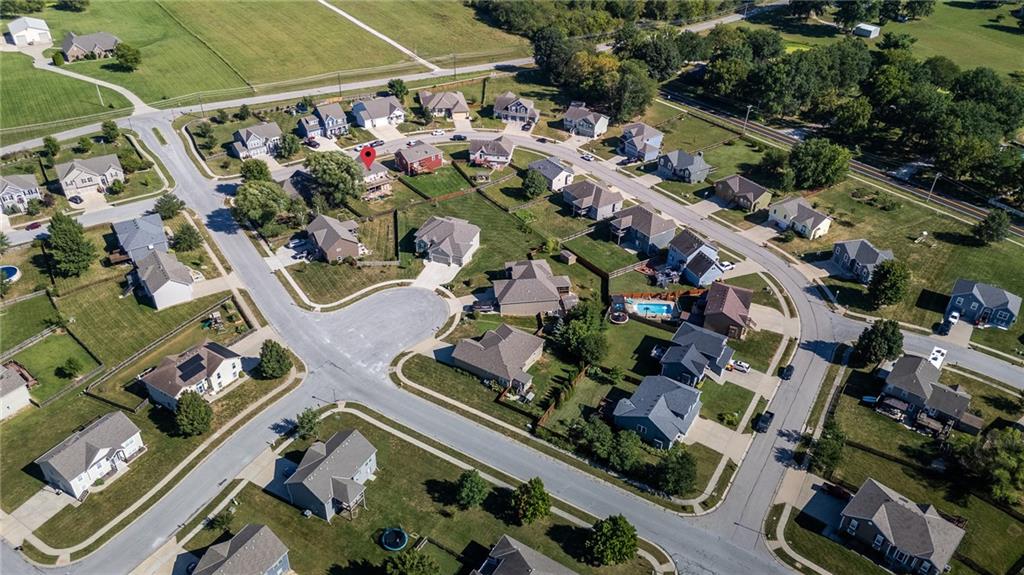 1802 Lauren Ln, Kearney, MO 64060